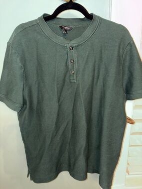 Banana Republic Men's Short-Sleeve Henley - Green